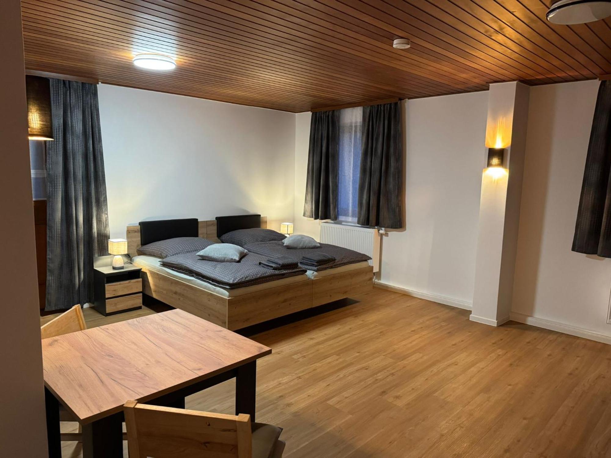 Gaestezimmer Werwein * Heinersreuth